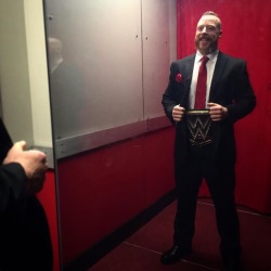 unstablexbalor:  wwe: Tonight’s #RAW starts off with a celebration