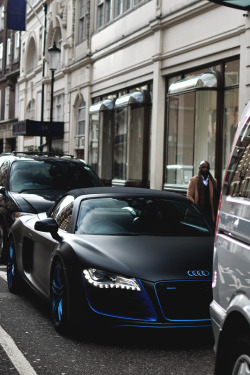 luxuryera:  R8. | Pʜᴏᴛᴏɢʀᴀᴘʜᴇʀ  Clean