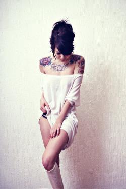 hot-tattoo-girls:  More Hot Tattoo Girls at http://hot-tattoo-girls.blogspot.com