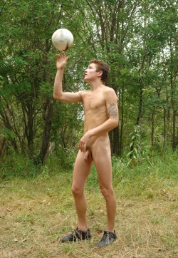 nudeathleticguys:    naked football players, nude rugbymen, bare