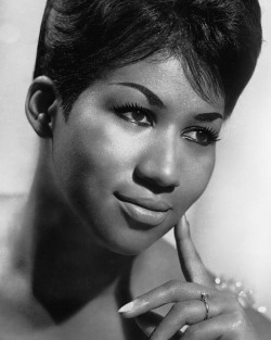 ultimatebeauties:Rest in Peace Aretha Franklin 👑🙏🏿🖤