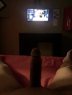 omfgitscholofucker:  Watching a LiL TV 📺