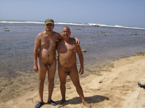 chubsandchubs:  El y sus amigos. 