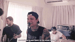 baesment:  The Amity Affliction - Don’t Lean On Me (x) 