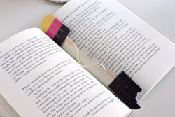 teachingliteracy:createforless: Scratch n’ Sniff Bookmarks