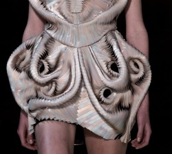 ratsimons:  Iris Van Herpen FW16 Couture 