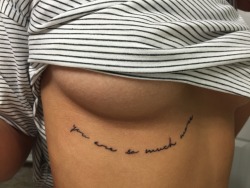 lunebrille: sometimes I forget how pretty my tattoo is.  “you