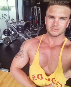 lifewithhunks:  completemalenudity:  Kase. Body builder from