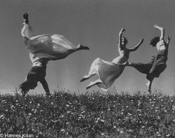 casadabiqueira:  Bewegung, Drei Mädchen [Movement, Three Girls]