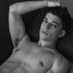 celebpits:  Sean O'Donnell