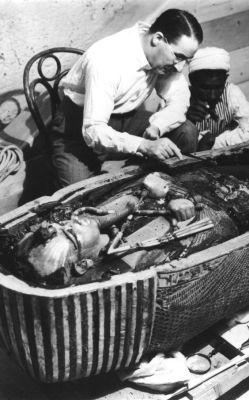 historicaltimes:  King Tut’s Sarcophagus,1924 via reddit 