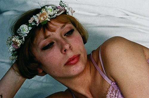 chloesevigny:  DAISIES (Sedmikrásky, 1966) dir. Věra Chytilová