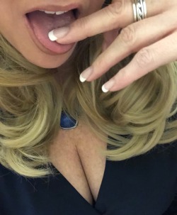 sweetbb1:  Yes these fingers were just in my sweet pussy💋