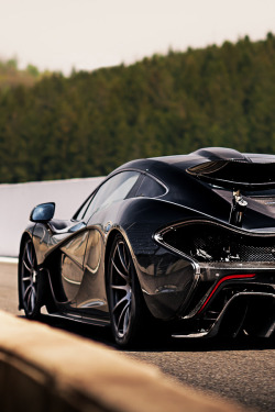 P1 Track Day | © | AOI