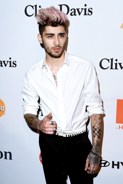 fuckyeahzarry:  Zayn arrives for the Clive Davis & The Recording