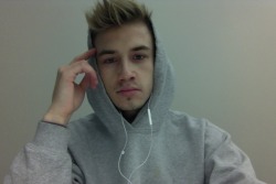 futtbucking:  all nighter in la bibliothèque 