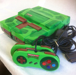 retrogamingblog:  Custom TMNT Super Nintendo made by Doyle Dean