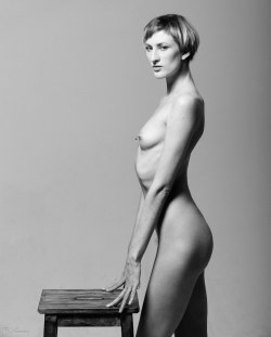 different - and beautiful:Sasha Bertlenbest of erotic photography:www.radical-lingerie.com