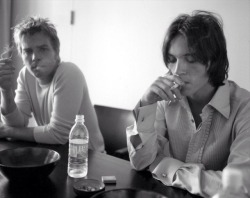 annaholmanthealien:Ewan Mcgregor and Jonathan Rhys Meyers