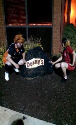 demigirlmaki:  Otakon was off to a good start with kenhina squats