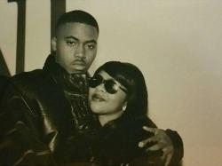 lilkimuk:  Rare Throwback: Lil’ Kim & Nas (Karl Kani Fashion