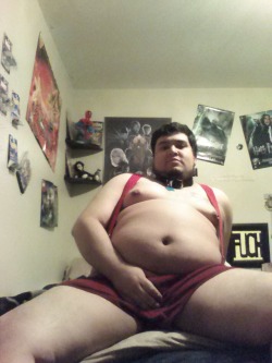 gaynerpig:  Oink! Maybe you Naughty boys will fuck and feed this