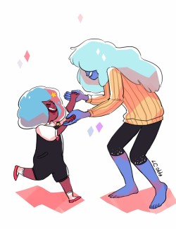 lupinchopang27:  Dancing with mommy 