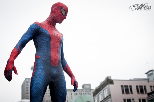 Who doesn’t love spider-man!  Here’s a video of the lycra spandex hero on my xTubehttp://www.xtube.com/watch.php?v=dJ0u2-G484-   Amazing Spider-man cosplay by Todd Whalen. Photography by Meg Super. (Source)  