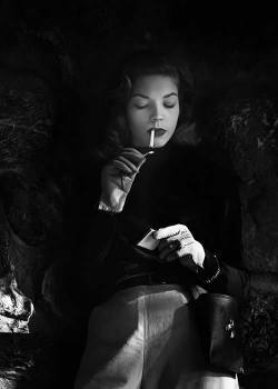 thisobscuredesireforbeauty:Lauren Bacall by John Engstead, 1945.Source