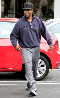 soph-okonedo:  Denzel Washington seen out in Beverly Hills 