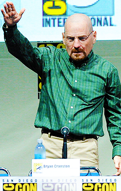 feyminism-blog:  Bryan Cranston wears a Walter White mask onstage