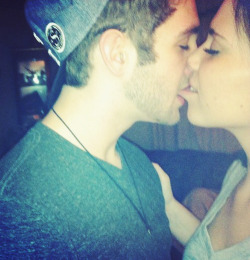 sickeninglysweetcouples:  when he does this >