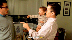 dailygiffing:  Video: Baby Gets Adorably Confused by His Dad’s