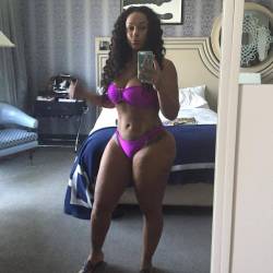 thegrocerylist90:  #thegrocerylist thick af Model @modelbubbles