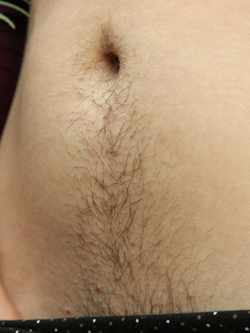 lovemywomenhairy:  Damn! I’d love to bury my face in her magnificent pits and suck on that long labia!!!