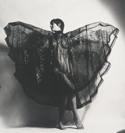 almavio:Lewis Morley | Mog Smith, fashion designer, London, 1965