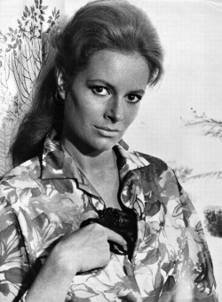 Luciana Paluzzi