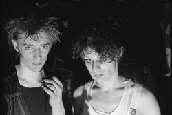 iridescentskull:  Blixa Bargeld and Foetus, NY June 1984 by Wolfgang