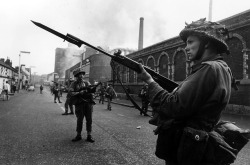 historicaltimes:  British Troops in Belfast, Northern Ireland