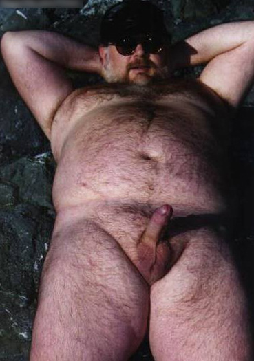 revengeofthebears:  revengeofthebears:  thebigbearcave:  tubbinlondon:  kybear2:  Such a sexy daddy  Gary is a god!  that first pic always makes me cum. it’s so perfect. the way his hairy back is apparent and the side/back of his head… the furry crease