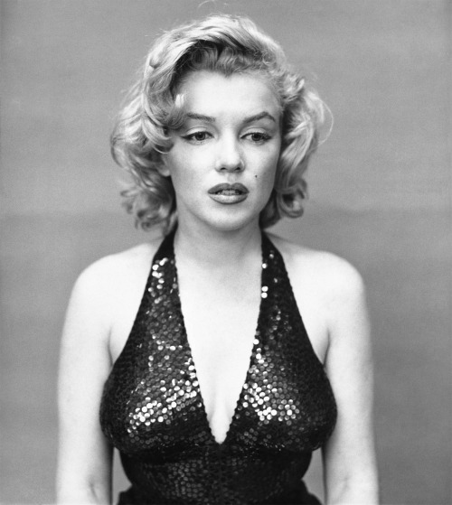 thecinamonroe:Marilyn Monroe photographed by Richard Avedon in