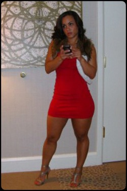 Absolute women’s got strong thick legs !