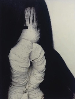 les-sources-du-nil:  Gillian Wearing “Homage to the Woman with