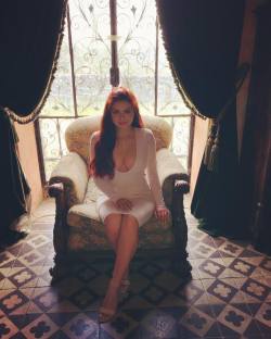 prettymissy4u:  Ariel Winter. ♥