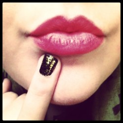 Good combo? #makeup #nails #color