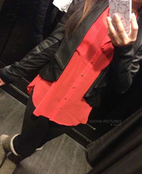 vivian-pictures:  ฤ blouse & ๖ leather jacketâ€¦ I need to get a job!!