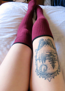 ph4ntasmag0ria:  alexisjulianna:  prettyf0x:  Thigh highs tho