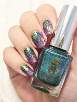 klo-s-to-me:   Peacock – Picture Polish : Hussy – A England