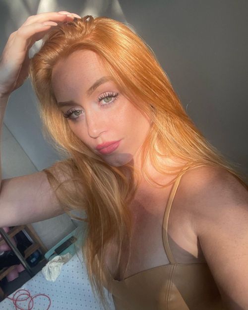 redhead-beauty:  Shelby Espinoza