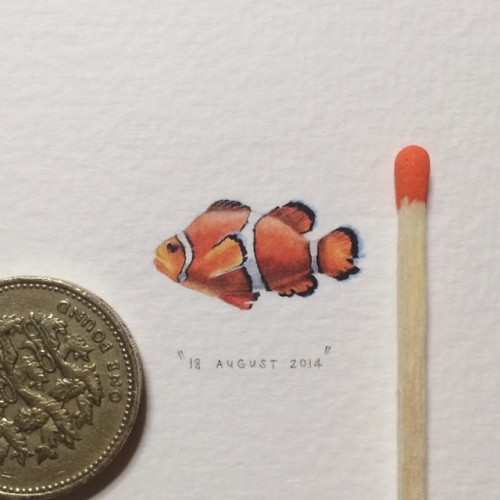 garabating:  Lorraine Loots Extraordinary miniature paintings by Lorraine Loots | Tumblr | Instagram (via illustratosphere) 